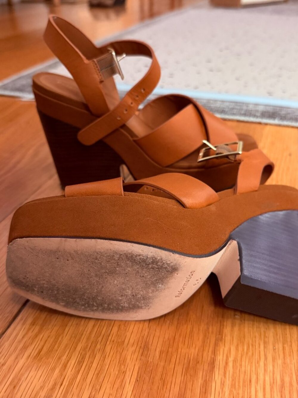 Reformation platform heels - Picture 3 of 3